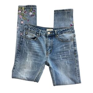 Jella C Medium Blue Floral Embroidered Distressed Skinny Jeans - Size M